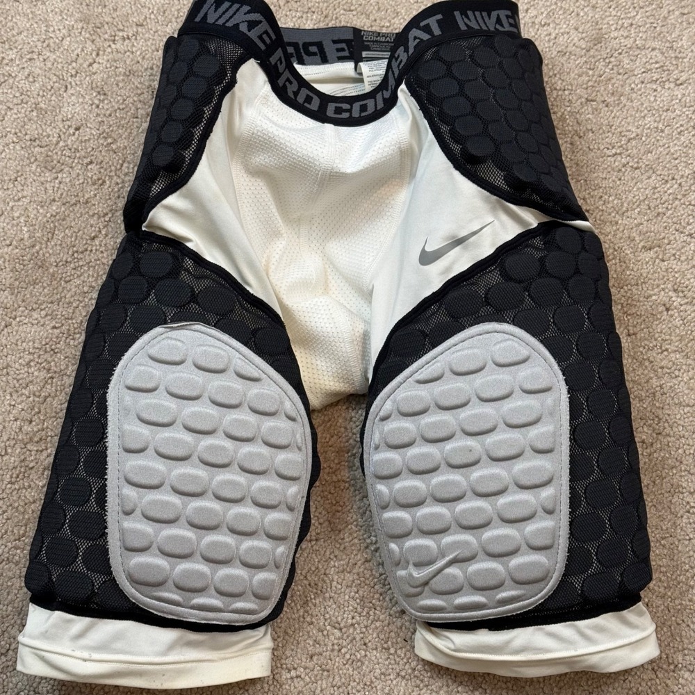 Nike Pro Combat Hyperstrong Dri-FIT Padded Compress Shorts Adult Size Medium